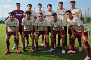 热身赛比利亚雷亚尔U19A队1-3不敌切尔西U18，刘凯源为黄潜首发